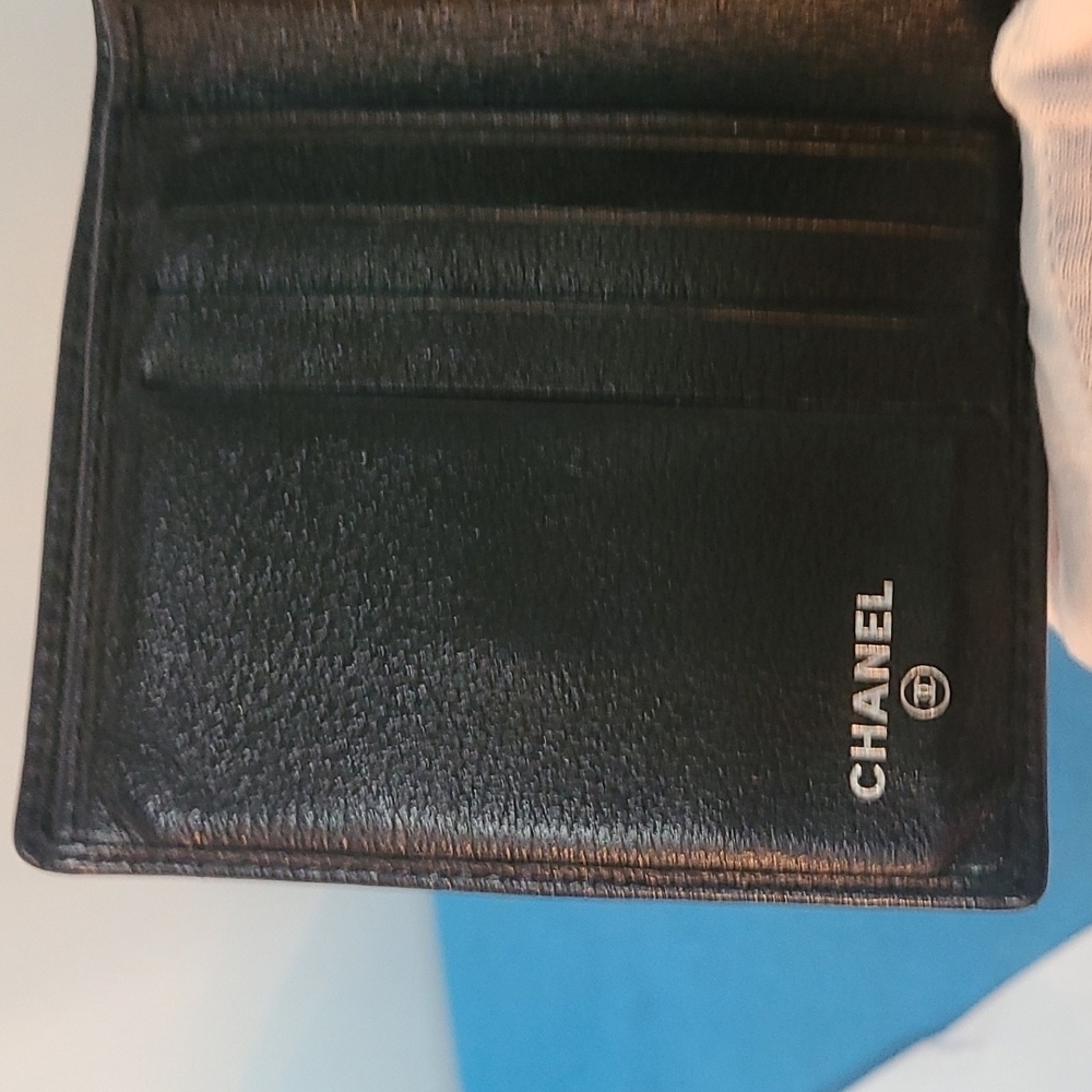 Chanel Sweater Embossed Compact Wallet - Picture 9 of 16